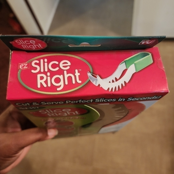 Slice Right As Seen On TV Fruit Slicer Cut & Serve Perfect Slices In Seconds NEW - Picture 3 of 5